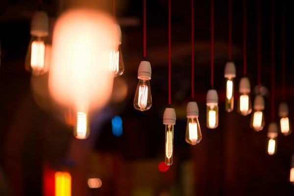 Lámparas colgantes: estilo y calidez para tu hogar